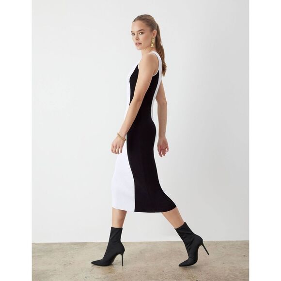 GSTQ NWT white black color block Ribbed V-Neck midi Dress size small - Picture 1 of 13